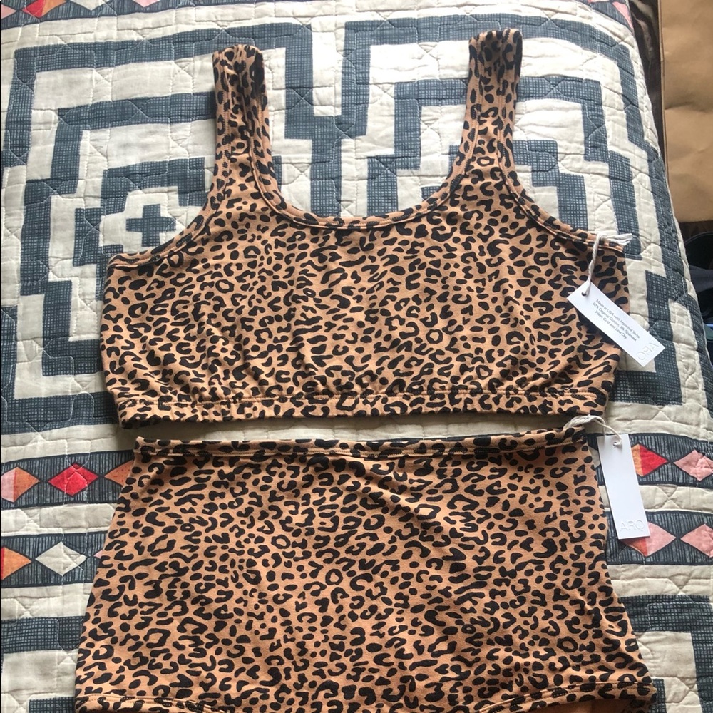 ARQ Leopard full coverage bra 3X, new with tags!